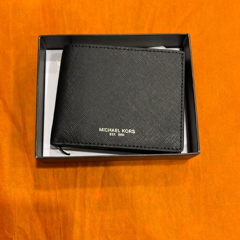 Brand new mens Michael Kors wallet